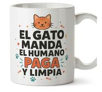 MUGFFINS Taza gato El gato manda el humano paga y limpia en Español | regalo original, tazas divertidas para regalar, humor, graciosas | 330 Ml / 11 oz | gatitos y perritos v4
