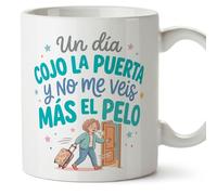 MUGFFINS Taza mamá graciosa con frase Un día cojo la puerta y no me veis más el pelo en Español 330 Ml/11 oz | regalo madre divertido | regalo cumpleaños madre | navidad | papi mami v1