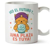 MUGFFINS taza oposiciones con frase opos v4 | Frase Veo el futuro y... ¡Una plaza es tuya! en Español, cerámica de 330 Ml / 11 oz
