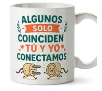 MUGFFINS taza regalo novia y novio con frase Algunos solo coinciden tú y yo conectamos en Español | aniversario, regalos San Valentín, cumpleaños, novio, novia, romántico, amor | pareja-2 v2
