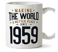 MUGFFINS Tazas 1959 Cumpleaños - En Inglés - Making the World a Better Place - 11 oz / 330 ml - Regalo original y divertido