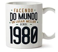 MUGFFINS Tazas 1980 Cumpleaños - En Gallego - Facendo do Mundo un Lugar Mellor - 11 oz / 330 ml - Regalo original y divertido