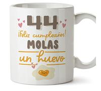 MUGFFINS Tazas 44 Cumpleaños - En Español - Feliz Cumpleaños Molas un Huevo - 11 oz / 330 ml - Regalo original y divertido