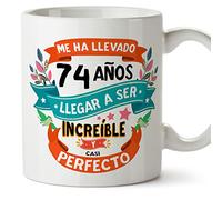 MUGFFINS Tazas 74 Cumpleaños - En Español - Me ha llevado 74 años llegar a ser increíble - 11 oz - Regalo original y divertido