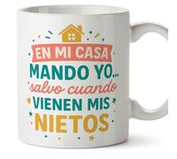 MUGFFINS tazas para abuelos y abuelas | regalos para abuelos y abuelas divertidos | cumpleaños, navidad | En mi casa mando yo... salvo cuando vienen mis nietos en Español | Abuelitos-2 v1.2MA