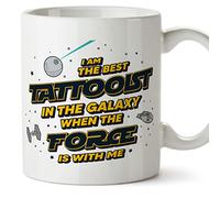 MUGFFINS Tazas para TATUADORA - En Inglés - Best in The Galaxy The Force is With Me - 11 oz / 330 ml - Regalo original y divertido