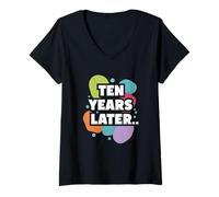 Mujer 10 años después Meme divertido Fiesta de cumpleaños de diez años Camiseta Cuello V