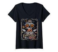 Mujer 76th Birthday Queen Chapter 76 Fabulous Since 1950 Women Camiseta Cuello V