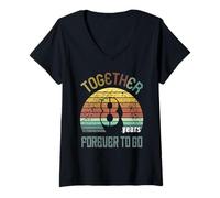 Mujer 8 Wedding Anniversary For Couple - Eight Years of Marriage Camiseta Cuello V