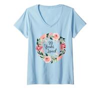 Mujer 99 Years Loved Women Men 99 Years Old 99th Birthday Camiseta Cuello V