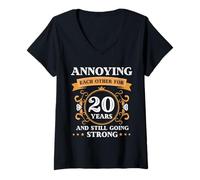 Mujer Annoying Each Other for 20 Years | Funny Wedding Camiseta Cuello V