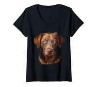 Mujer Arte artístico con diseño de Perro Chesapeake Bay Retriever y Ojos Azules Camiseta Cuello V