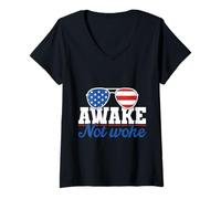 Mujer Awake Not Woke American Patriot USA Flag Gift Camiseta Cuello V