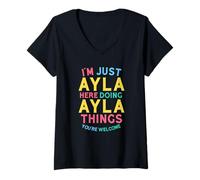 Mujer Ayla Here Doing Ayla Things Funny Ayla Nombre Camiseta Cuello V