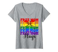 Mujer Bandera del orgullo gay arco iris LGBTQ mamá Día de la Madre gratis mamá abrazos Camiseta Cuello V