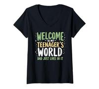 Mujer Bienvenido a My Teenager's World Dad Just Lives in It Teen Dad Camiseta Cuello V