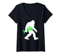 Mujer Bigfoot Sosteniendo un Alien Camiseta Cuello V