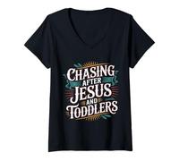 Mujer Chasing After Jesus and Toddlers Caos Cristiano - Camiseta Cuello V