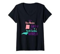 Mujer Chica orgullosa Solo una chica de Nuevo México en un mundo de Carolina del Norte Camiseta Cuello V