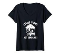 Mujer Cita divertida sobre el clima: «Persigo las tormentas, no los plazos» Camiseta Cuello V