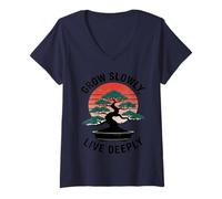 Mujer Crecer Lentamente Vivir Profundamente Bonsai Retro Atardecer Camiseta Cuello V