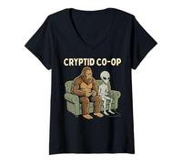 Mujer Cryptid Co-Op Sasquatch Bigfoot Alien Playing Video Games Camiseta Cuello V
