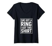 Mujer Declaración Minimalista Divertida con Texto en inglés She Got A Ring and I Got TH Camiseta Cuello V