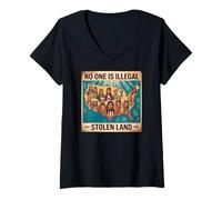 Mujer Día de los Pueblos Indígenas Nadie es ilegal en tierras robadas Camiseta Cuello V