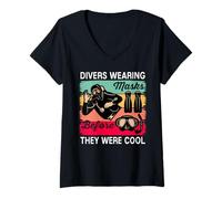 Mujer Divers Wearing Masks Before They were Cool Camiseta Cuello V