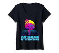Mujer Divertidos colores retro de flamenco Don't Make Me Put My Foot Down Camiseta Cuello V