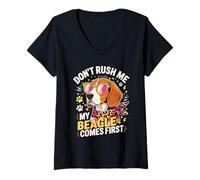 Mujer Don't Rush Me My Beagle Comes First Dog Lover Camiseta Cuello V