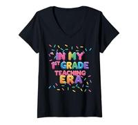 Mujer En mi primer primer grado enseñanza era leyendo matemáticas divertido maestro Camiseta Cuello V