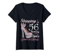Mujer Entrando en mi 56 cumpleaños con la Gracia y la Misericordia de Dios Camiseta Cuello V