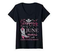 Mujer Entrando en mi cumpleaños de Junio con la Gracia y la Misericordia de Dios Camiseta Cuello V