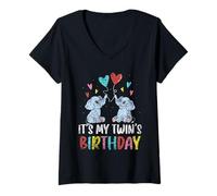Mujer Es el cumpleaños de mi Gemelo, gemelas Lindas gemelas celebran Camiseta Cuello V