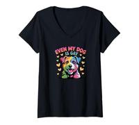Mujer Even My Dog Is Gay | Funny Rainbow Pride Pet Design apparels Camiseta Cuello V