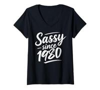 Mujer Funny Attitude Sassy Since 1980 Retro Mama Wife Sass Queen Camiseta Cuello V