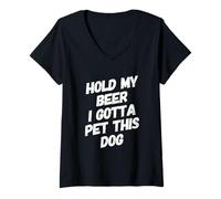 Mujer Funny Hold My Beer Pet Dog Lover Perros Cervezas Beber Humor Camiseta Cuello V