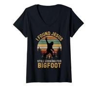 Mujer Funny I Found Jesus Still Looking Bigfoot Christian Camiseta Cuello V