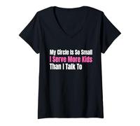 Mujer Funny Lunch Lady, mi círculo es Tan pequeño Que sirvo a más niños Camiseta Cuello V