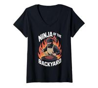 Mujer Funny Ninja of The Backyard Saying BBQ Humor Grill Mujeres Hombres Camiseta Cuello V