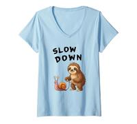 Mujer Funny Sloth and Snail Hilarious Slow Down Sloth Meme Camiseta Cuello V
