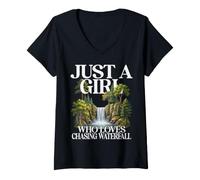Mujer Girl Who Loves Chasing Waterfall River Nature Cute Design Camiseta Cuello V