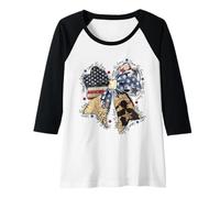 Mujer Honra al valiente arco patriótico, niña conmemorativa del soldado con la bandera de los EE. UU. Camiseta Manga Raglan