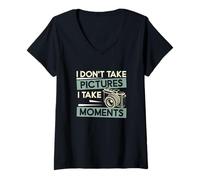 Mujer I Don't Take Pictures I Take Moments Funny Fotoperiodistas Camiseta Cuello V