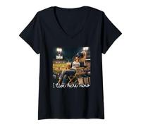 Mujer I Live Here Now Baseball Mom Funny Mama Ice Coffee Deportes Camiseta Cuello V
