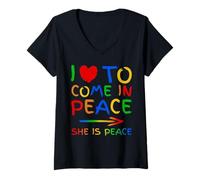 Mujer I Love To Come In Peace She Is Peace Funny Matching Couple Camiseta Cuello V