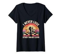 Mujer I Never Lose Juego de ajedrez Sunset Player Mentalidad Ajedrez Hobby Camiseta Cuello V