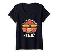 Mujer I'm just here for the Tea Retro Cute tea designs Tea Drinker Camiseta Cuello V