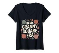 Mujer In My Granny Square Era - Madeja de Hilo de Ganchillo gráfico Camiseta Cuello V